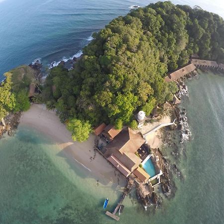Gem Island Resort & Spa Pulau Gemia Екстериор снимка