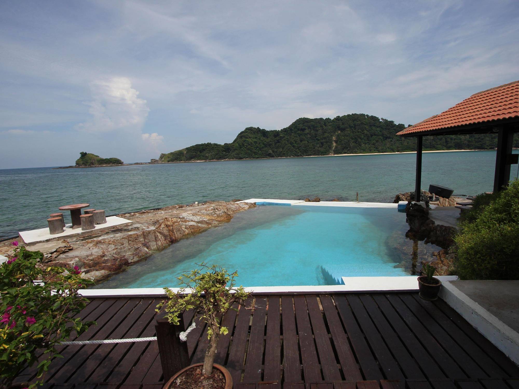 Gem Island Resort & Spa Pulau Gemia Екстериор снимка